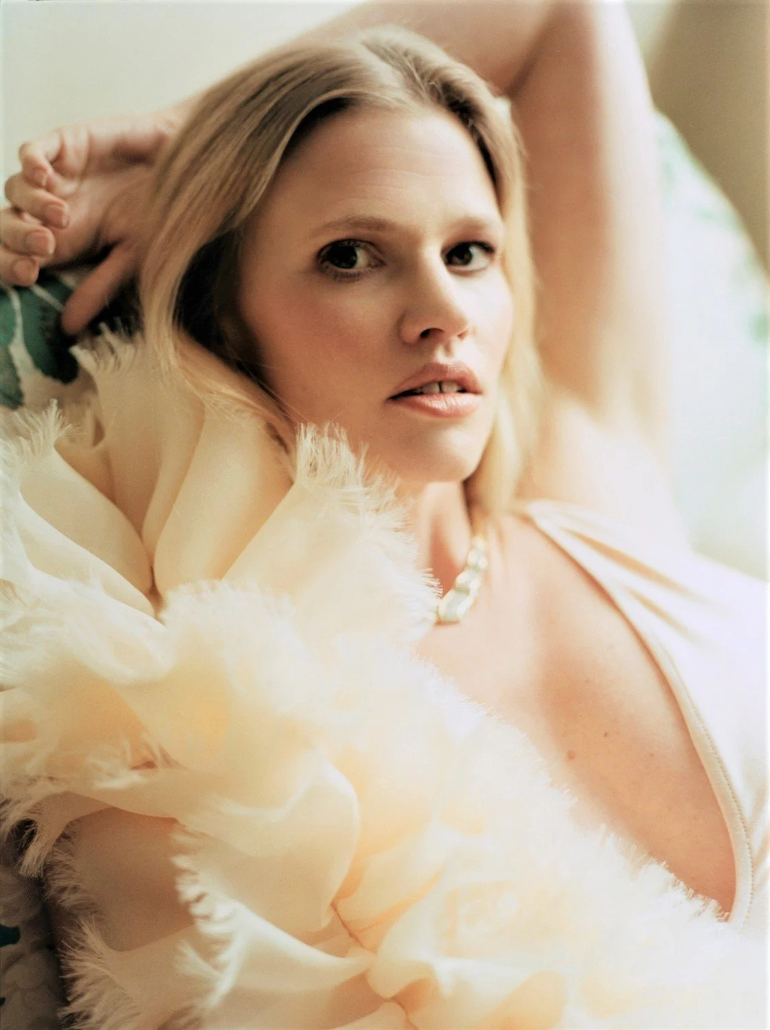 Lara Stone Covers Vogue Poland March 2022 by Ina Lekiewicz — Anne